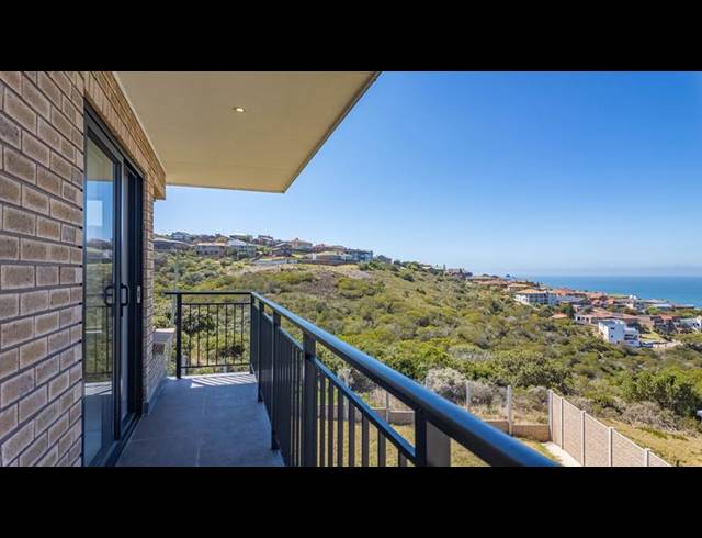 4 BEDROOM HOUSE FOR SALE IN DANA BAY